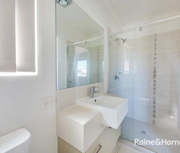 Beautifully Designed Three-Bedroom Townhouse - Photo 6