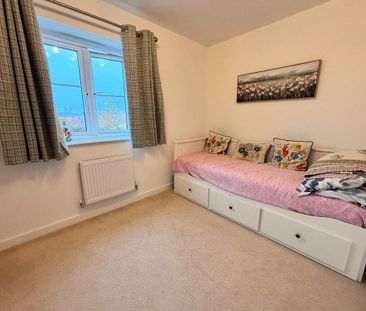 4 bedroom detached house to rent - Photo 6