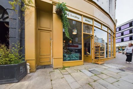 2 bedroom apartment to rent - Photo 5