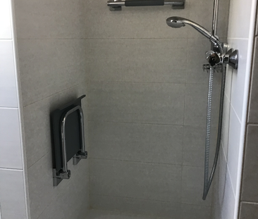 2 - Zimmer - Dachgeschosswohnung mit Balkon & EBK - Photo 4