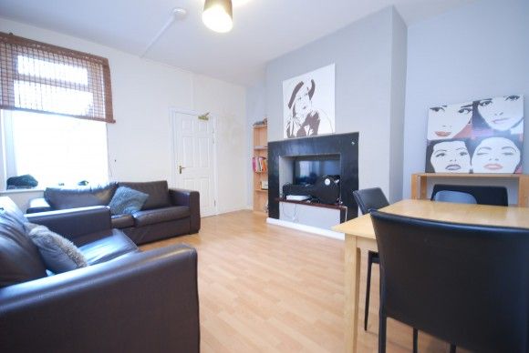 5 Bedroom Maisonette, Sandyford, Newcastle - Photo 1