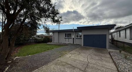 3BR Home on Dome Street! - Photo 2