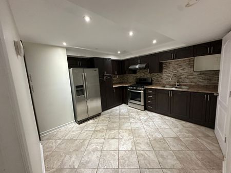 For Lease - 1865 Cricket Lane Unit# Basement, Pickering, Ontario - Photo 4