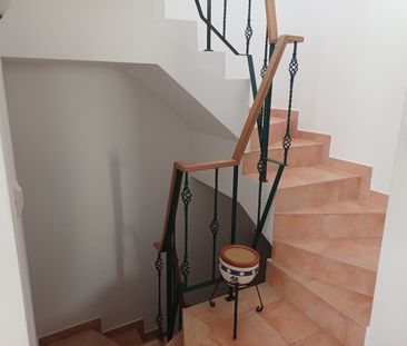 Andar de Moradia T2 , totalmente mobilado , com terraço amplo, Vist... - Photo 2