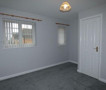 2 bedroom end of terrace house to rent - Photo 5