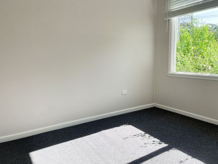 Central Three Bedroom Cottage - Photo 5