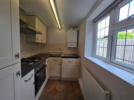 Brighton Road, Horsham RH13, London - Photo 4