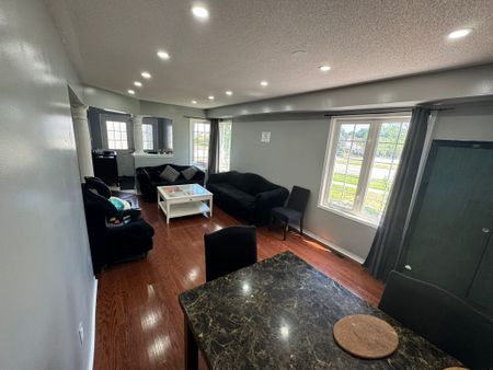 For Lease - 1100 Ashgrove Crescent, Oshawa, Ontario - Photo 5