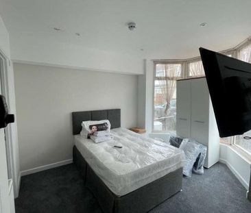 Ensuite Room - Queens Road, Portsmouth, PO2 - Photo 5