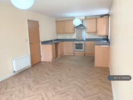 2 bedroom flat to rent - Photo 4