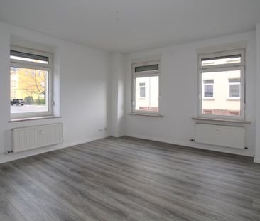 Kleine 4 Zi-Wohnung mit attraktivem Laminat – ID 321 - Photo 1