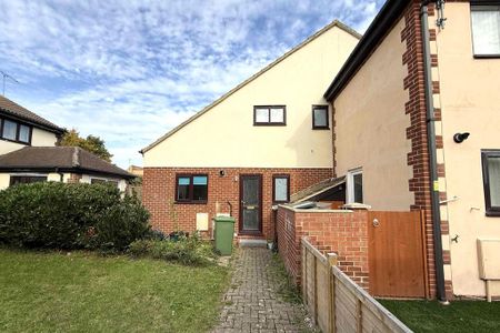 2 bedroom end of terrace house to rent - Photo 4