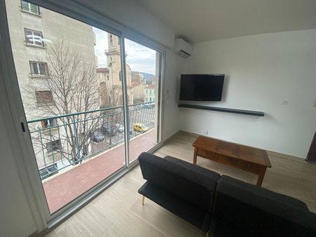 Location Appartement 2 pièces 33m² - Photo 3