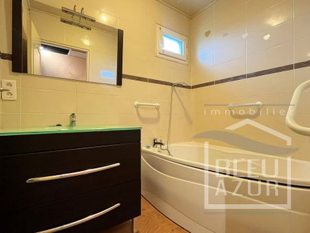 Location Appartement 3 pièces 85m² LUCON 85400 - Photo 3