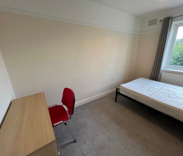 Garfield Terrace, Leeman Road - P10375 - Photo 4