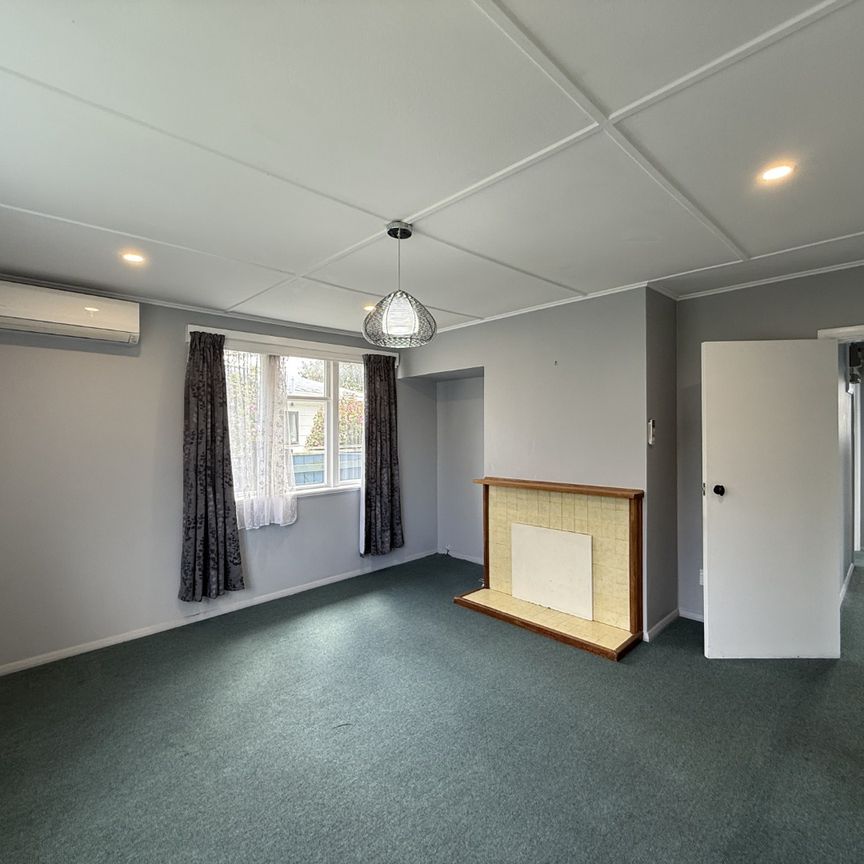 11 McBain Grove, Avalon - Photo 1