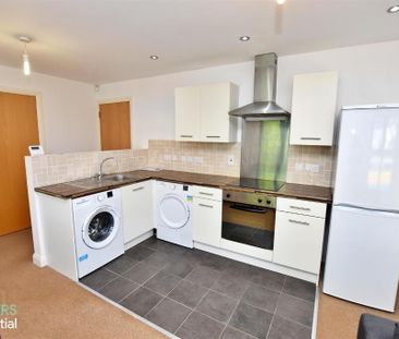 Apt 3, 228 Albertbridge Road, Belfast, BT5 4GW - Photo 5