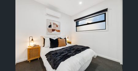 FULLY FURNISHED, PRIVATE ROOM + PRIVATE ENSUITE - Photo 4