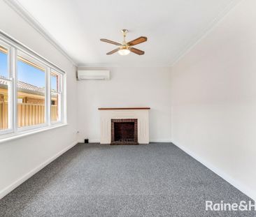 Charming 2-Bedroom Stone Frontage Cottage in Prestigious Dulwich - Photo 6