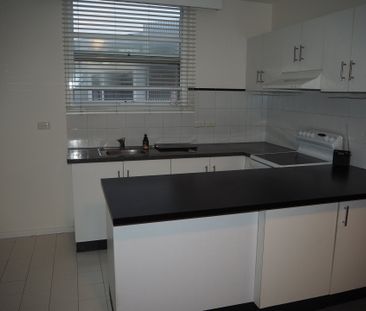 Well Appointed Apartment in Prime Essendon Location - Photo 4