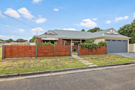 2A Moorfield Avenue, Rosebud. - Photo 3