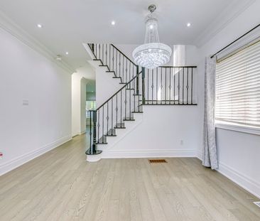 For Lease - 3265 Bruzan Crescent, Mississauga, Ontario - Photo 2