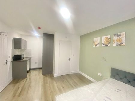 Park Avenue Grays, Property for rent - Photo 2