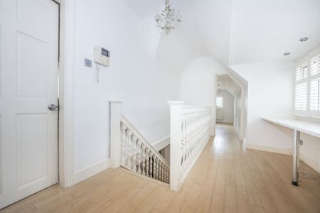 7 bedroom detached house to rent - Photo 3