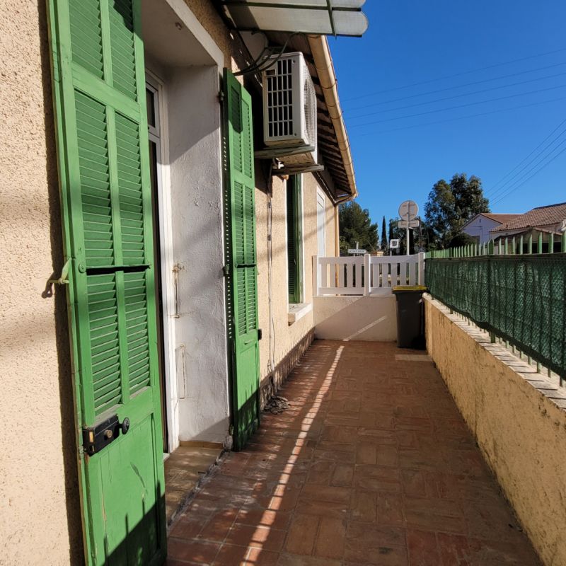 LES AMENIERS - T2 avec terrasse et garage - Photo 1