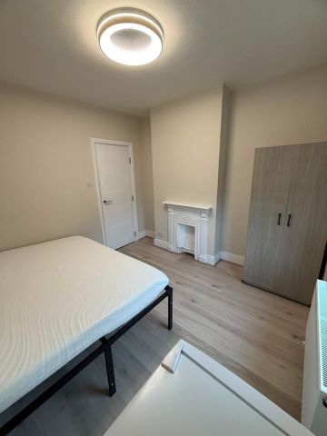 Room in a Shared House, Moffat Road, CR7 - Photo 3