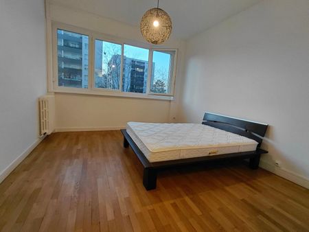 Location Appartement 2 pièces 51m² STE FOY LES LYON 69110 - Photo 2