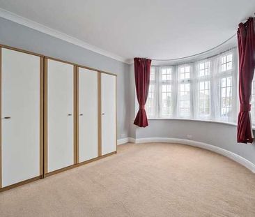 Edgware, Harrow, HA8 - Photo 1