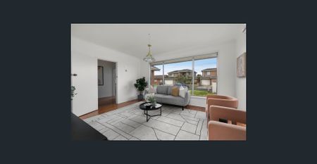 3 bed & 1.5 restroom house: Walk to Upfield Station - Photo 2