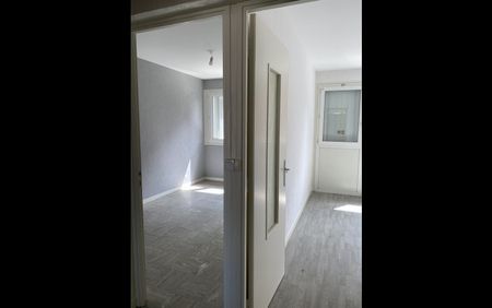 Location Appartement 3 pièces 61 m² Issoudun - Photo 4