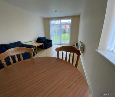 2 bedroom property to rent in Manchester - Photo 2