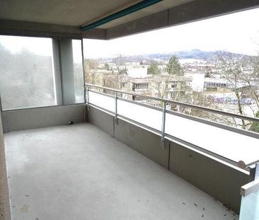 Moderne 3.5-ZW à 81 m² im 2. OG mit Cheminée - Photo 2