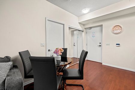 Bay Street - Photo 3