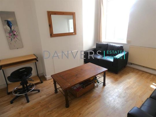 4 bedroom terraced house to rent - Photo 1