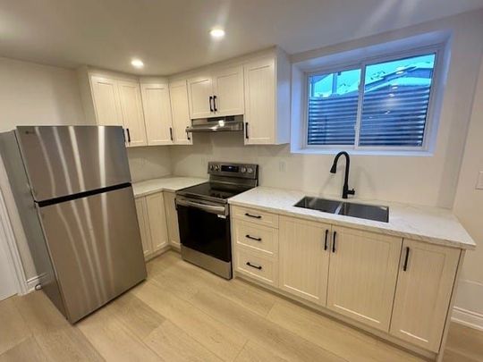 For Lease - 198 Camellia Crescent Unit# Basement, Oakville, Ontario - Photo 1