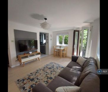 2 bedroom flat to rent - Photo 2