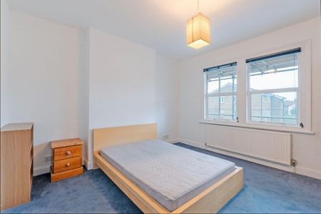 4 bedroom flat to rent - Photo 4