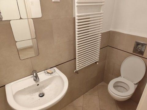 Bajza utca - Fotó 1