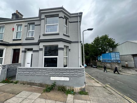 Desborough Road, Plymouth - Photo 2