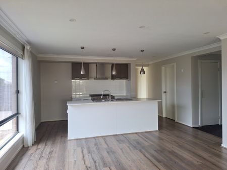 Spacious Family Home in Peaceful Yinnar - Photo 5
