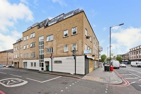 Boasting size, quality & location - Photo 3