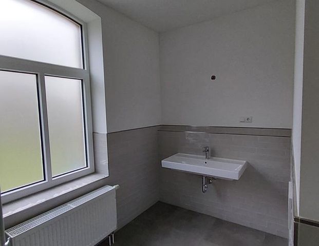 Top sanierte Altbauwohnung Hochparterre - Photo 1