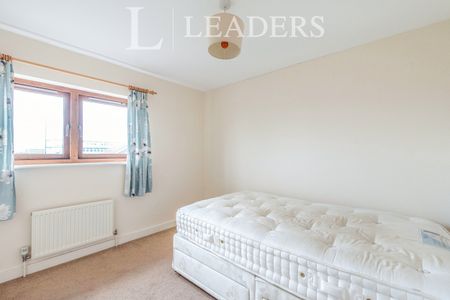 3 bedroom house to rent Raes Yard, Bury St. Edmunds, IP33 - Photo 3