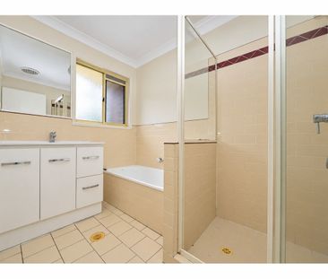 Spacious Family Living in Parkwood! - Photo 6