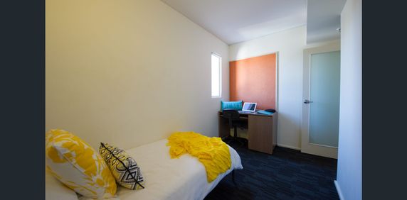 LIMITED TIME OFFER!! Fully Furnished Shared Accommodation - 3 Bedrooms Shared Apartment available now! FROM $320/week per bedroom! - Photo 2