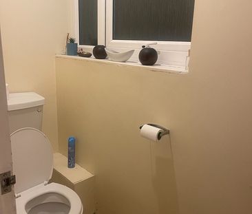 2 Bed Maisonette, Lulworth Court, N1 - Photo 4